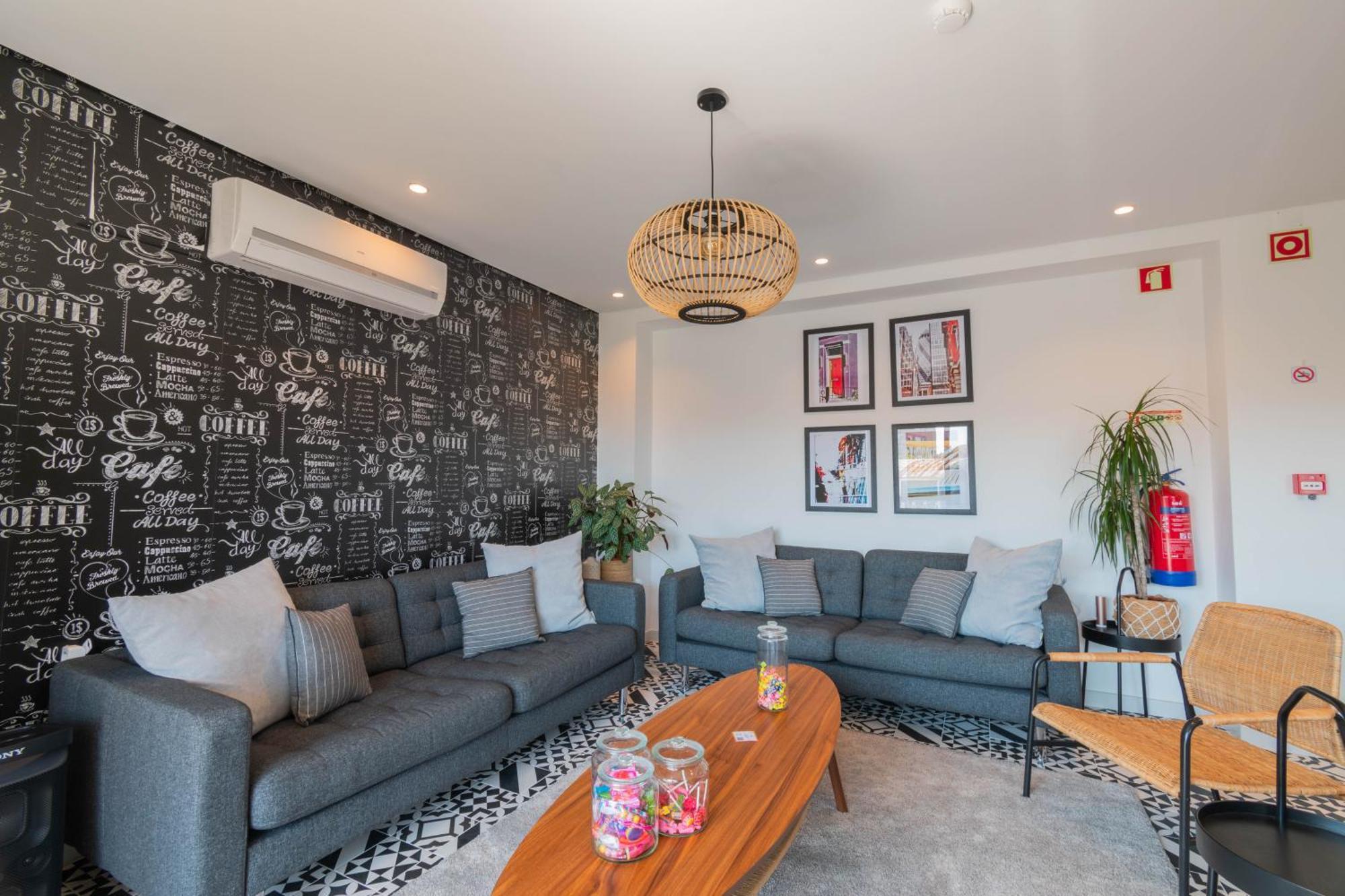 Bed and Breakfast 7Min To Uni Se-Velha - Ac - Work Desk - 300Mbs Wifi Coimbra Esterno foto